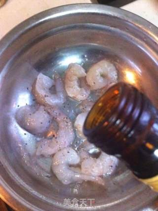 #贝蒂斯特级初榨橄榄油测试#油醋汁藜麦鲜虾色拉的做法步骤：3