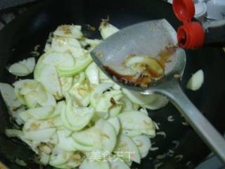 我的家常菜之——西葫芦炒虾皮的做法步骤：7