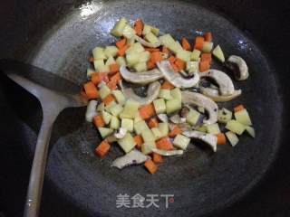 【咖喱土豆虾仁】----鲜美爽口的做法步骤：5