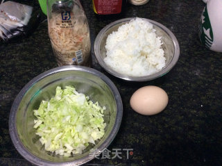 简单的蛋炒饭的做法步骤：1