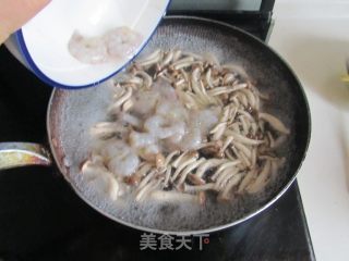 鲜菇虾仁西兰花的做法步骤：4