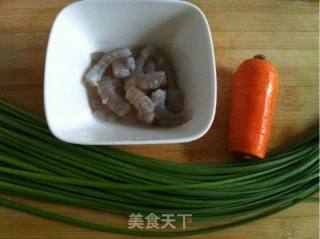 韭菜苔炒虾仁的做法步骤：1