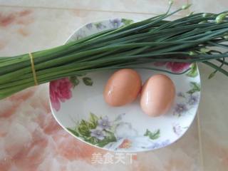 韭苔虾仁炒鸡蛋的做法步骤：1