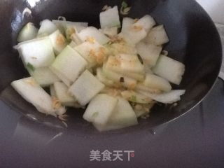 冬瓜炒虾皮的做法步骤：5