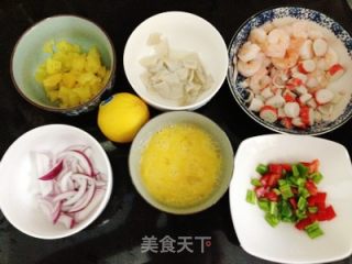 色，香，味俱全的——泰皇炒饭的做法步骤：1