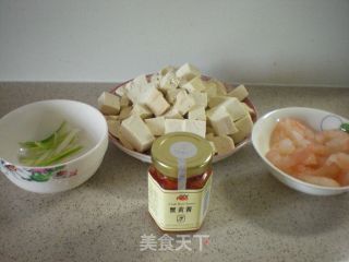 蟹黄虾仁豆腐的做法步骤：1