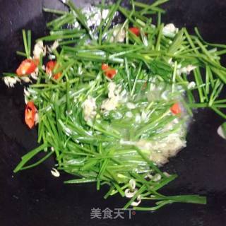 韭菜虾皮豆腐的做法步骤：6