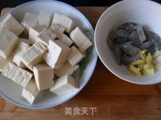 虾仁烧豆腐的做法步骤：2