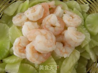 【适合夏天食用的家常小菜】虾仁麻酱莴笋的做法步骤：7