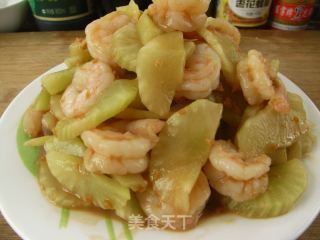【适合夏天食用的家常小菜】虾仁麻酱莴笋的做法步骤：9