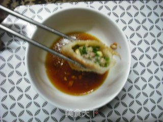 春季养生美食——三鲜锅贴的做法步骤：13