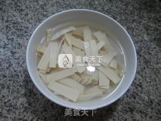 虾皮千张煮长瓜 的做法步骤：5