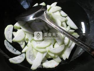 虾皮千张煮长瓜 的做法步骤：6