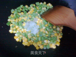 玉米四季豆的做法步骤：4