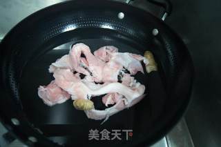 香菇牛肉酱的做法步骤：1