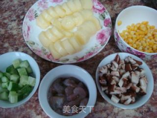 跟老杨学做菜——虾仁日本豆腐汤的做法步骤：1