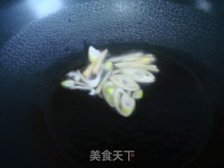 跟老杨学做菜——虾仁日本豆腐汤的做法步骤：2