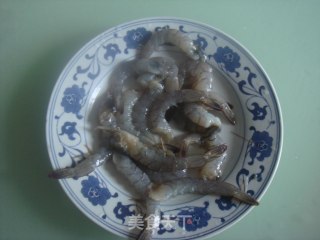 肉香凤尾虾的做法步骤：1