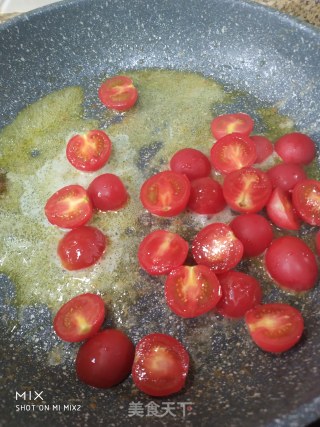 虾仁蘑菇西红柿意西的做法步骤：6