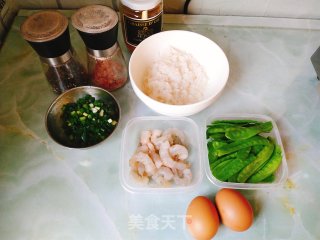 鸡蛋虾仁炒魔芋米饭的做法步骤：1