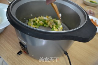 电锅菜——番茄虾仁腰果盅的做法步骤：3