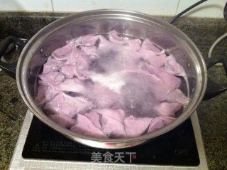 紫甘蓝虾仁馄饨的做法步骤：10