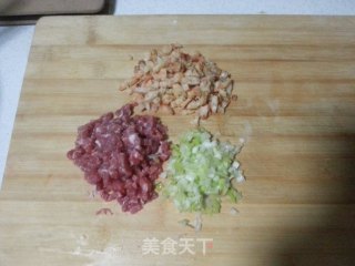 白菜虾仁烫面包的做法步骤：3