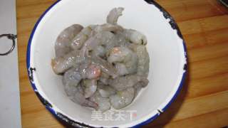 韭菜虾仁香菇饺子的做法步骤：1