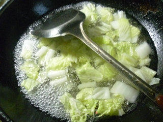 虾仁大白菜豆腐汤的做法步骤：6