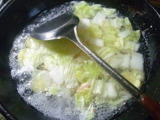 虾仁大白菜豆腐汤的做法步骤：7