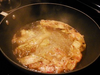 辣白菜味噌海鲜豆腐汤的做法步骤：1