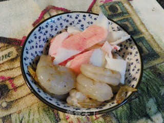 辣白菜味噌海鲜豆腐汤的做法步骤：2