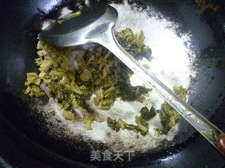咸菜虾仁豆腐汤的做法步骤：4