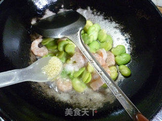 虾仁炒蚕豆的做法步骤：9