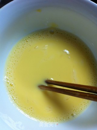 【剩米饭的逆袭】金黄蛋包饭的做法步骤：2