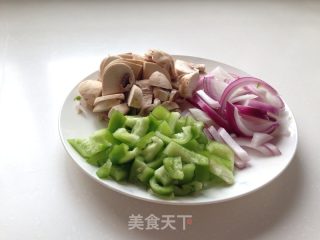 培根虾仁芝士焗饭的做法步骤：3