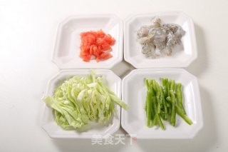 黑胡椒炒乌冬面—捷赛私房菜的做法步骤：1