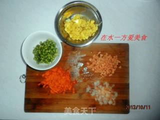 山寨版后厨中的扬州炒饭的做法步骤：2