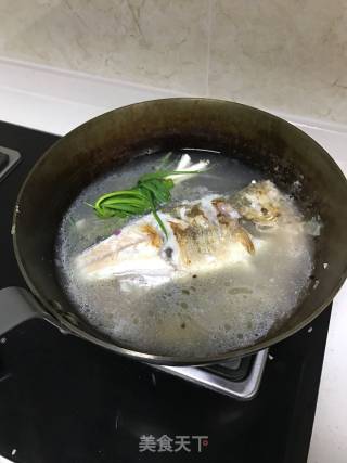 鲜美海鲜粥的做法步骤：2