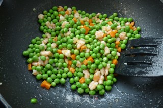蒜茸虾仁炒豌豆的做法步骤：9