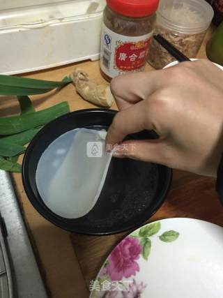 广式鲜虾肠粉的做法步骤：7