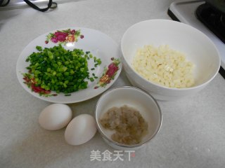 淮山虾仁炒蛋的做法步骤：1