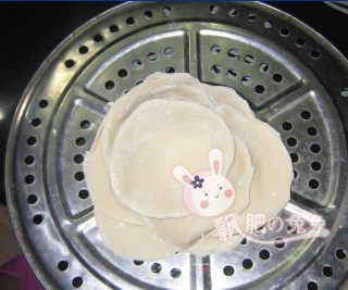 肥兔兔的私房菜——四鲜饺子的做法步骤：2