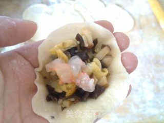 香菇虾仁饺子的做法步骤：6