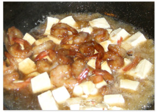 红烧豆腐虾仁的做法步骤：3