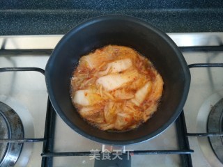 韩式虾仁泡菜汤的做法步骤：6