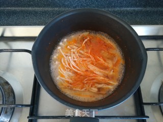 韩式虾仁泡菜汤的做法步骤：7