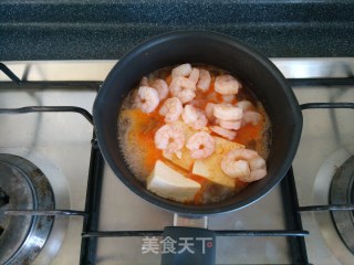 韩式虾仁泡菜汤的做法步骤：8