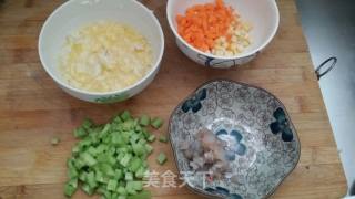 玉米虾仁杂蔬炒饭的做法步骤：2