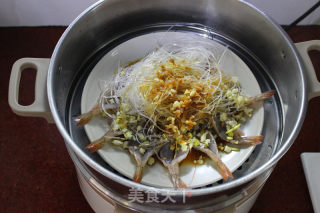 蒜蓉粉丝蒸虾的做法步骤：7